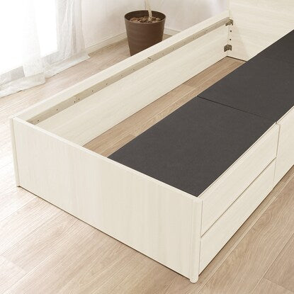 Chest bed with ample storage space (WH)