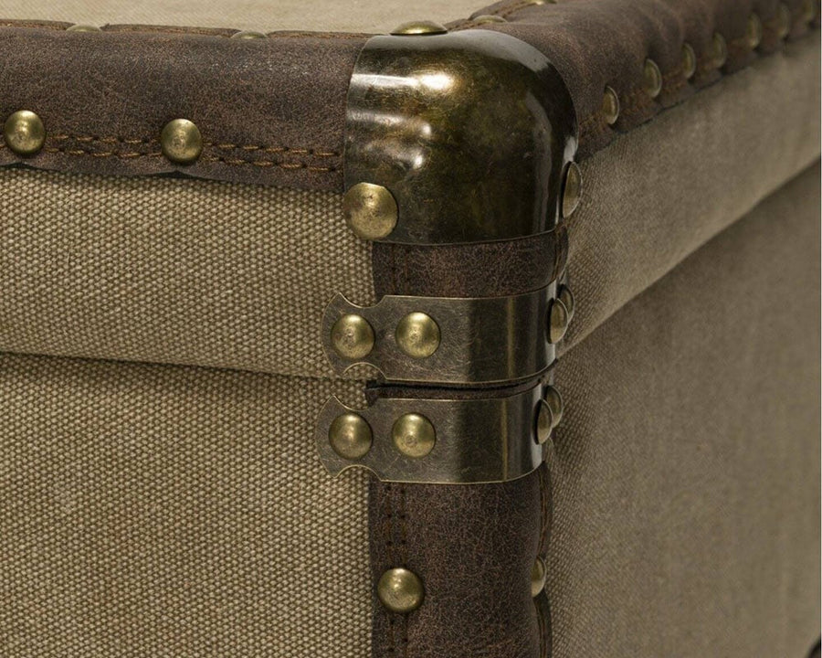 BRIM TRUNK TABLE