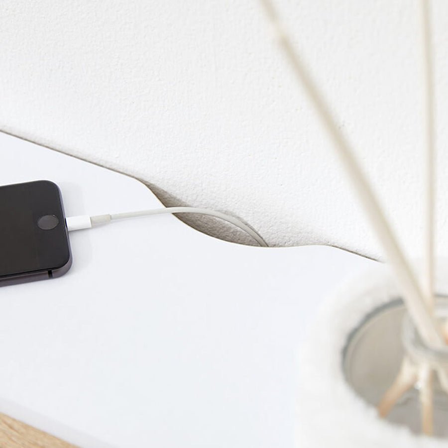 Router storage side table