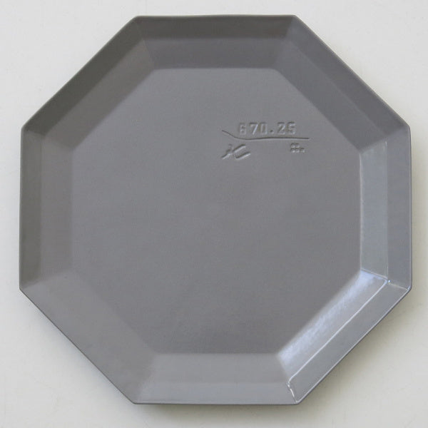 Plate 01 Gray