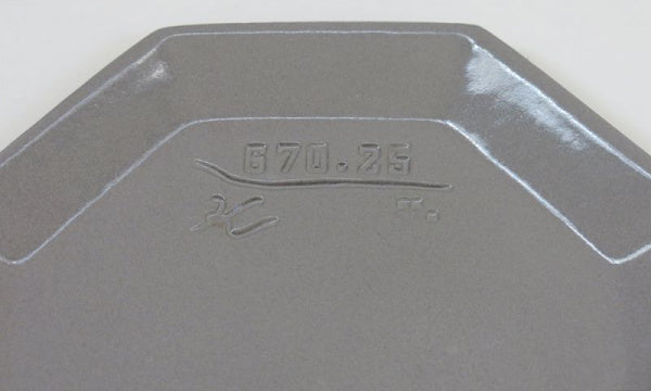 Plate 03 Gray
