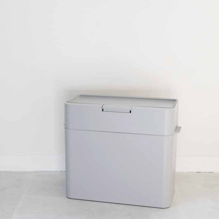 Seals 9.5 Airtight Dustbin, Gray