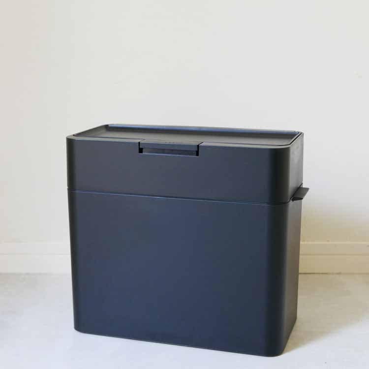 Seals 9.5 Airtight Dustbin, Black
