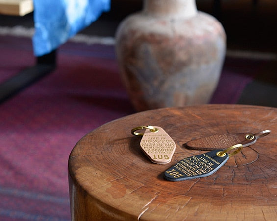 Live In The Woods Key Holder レザーキーホルダー