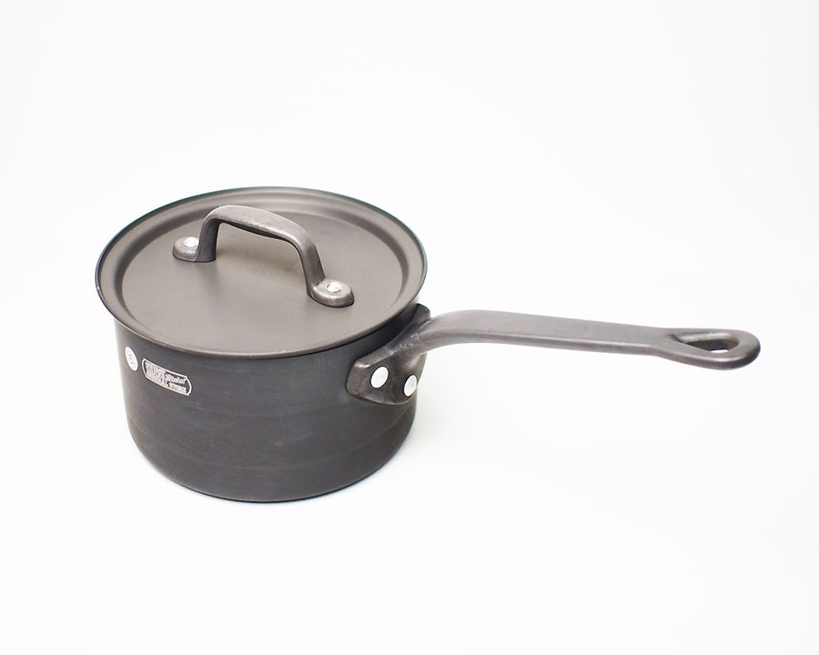 GS Black Saucepan by ETOETOTEATO
