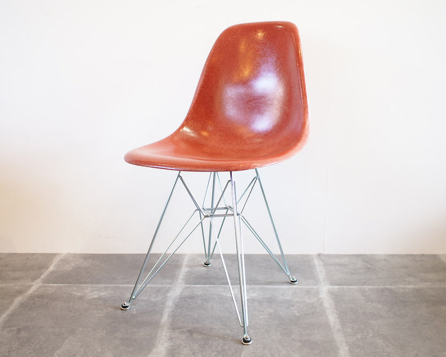Eames side shell chair テラコッタ