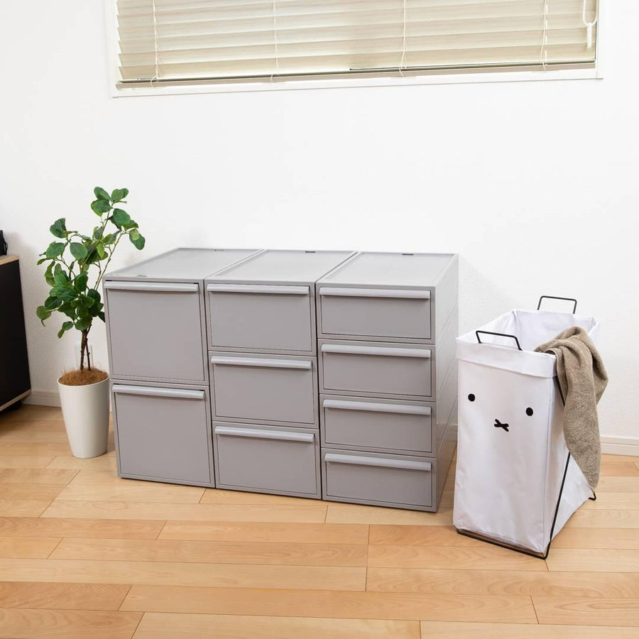 Closet System, Medium Drawer Set of 3, Gray