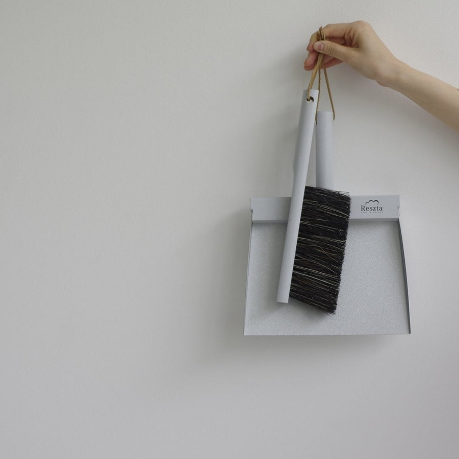 Hand brush and dustpan set