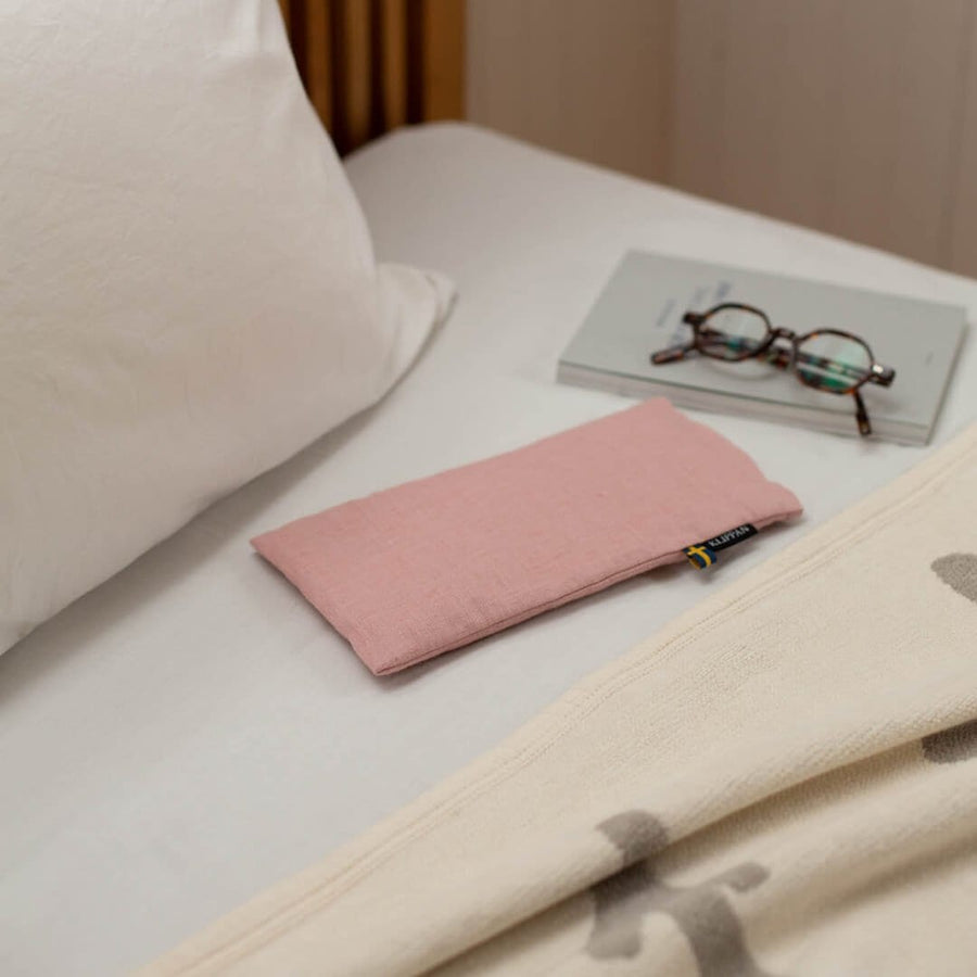 Wheat hot/cool eye pillow, washed linen