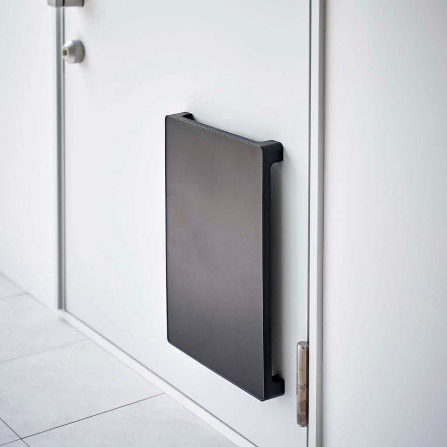 Tower Magnetic Delivery Tray