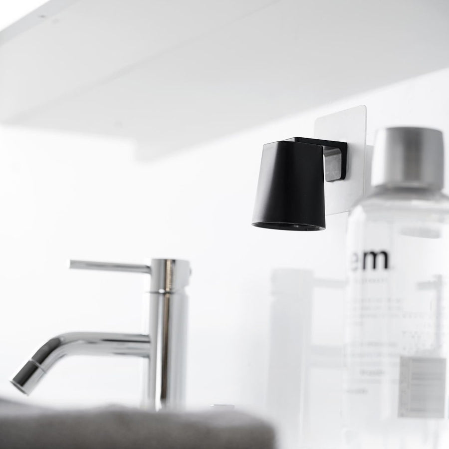 Tower Film Hook Magnetic Mouthwash Tumbler