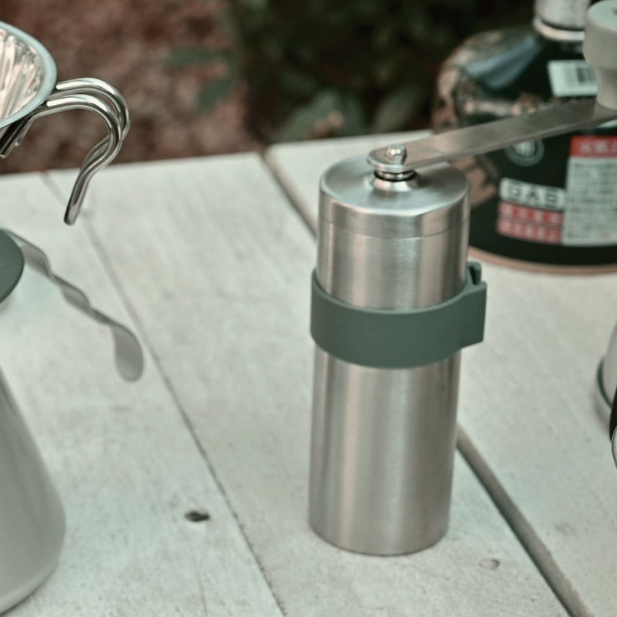 V60 メタルコーヒーミル