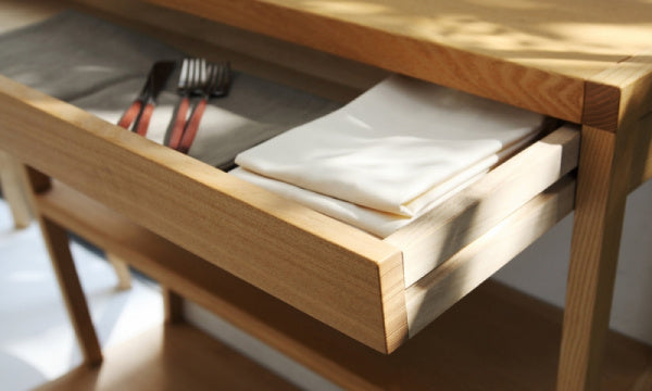 Compact SO-12 Console Table Natural