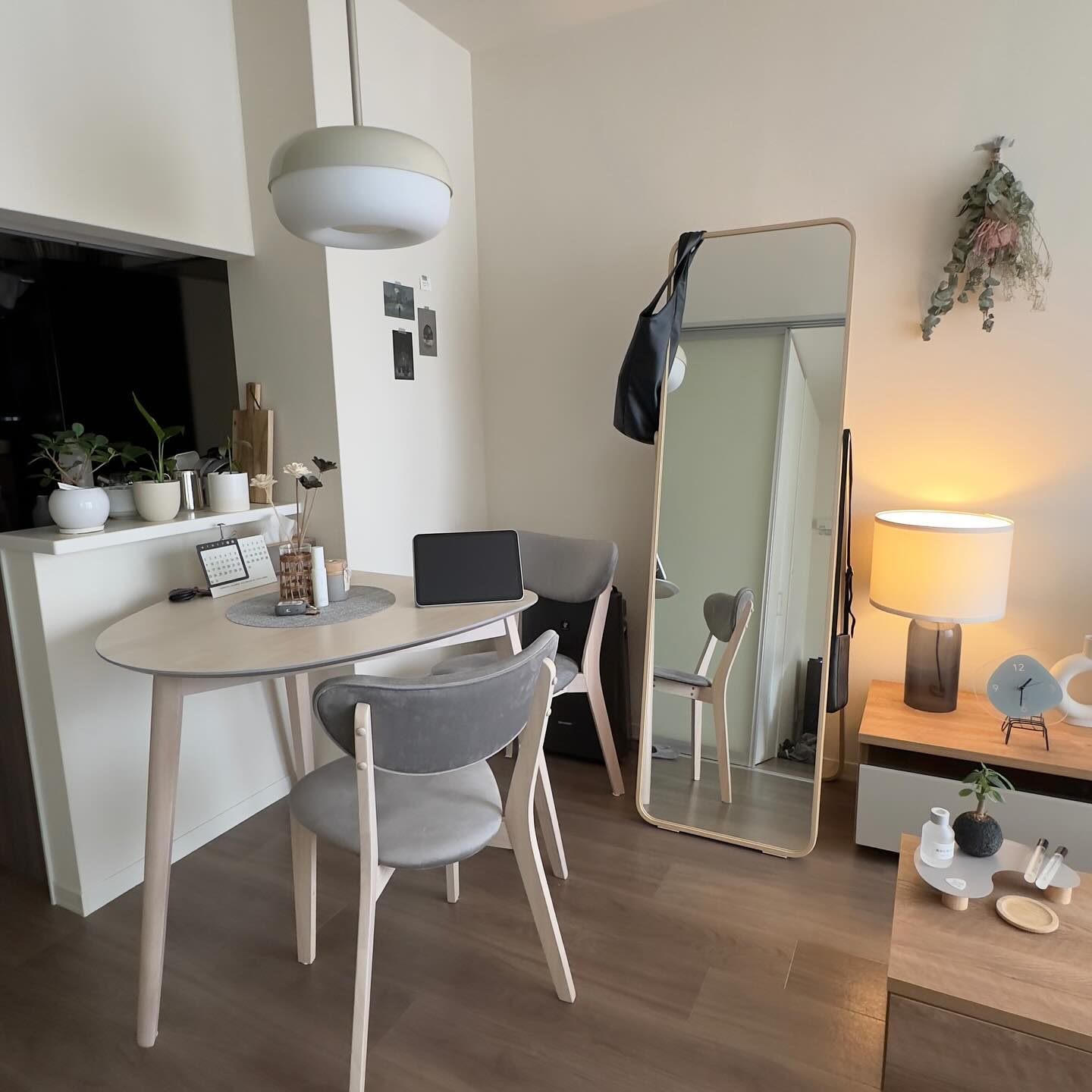 IKEA(イケア) IKORNNES（イコルネス）スタンドミラー - ミルム