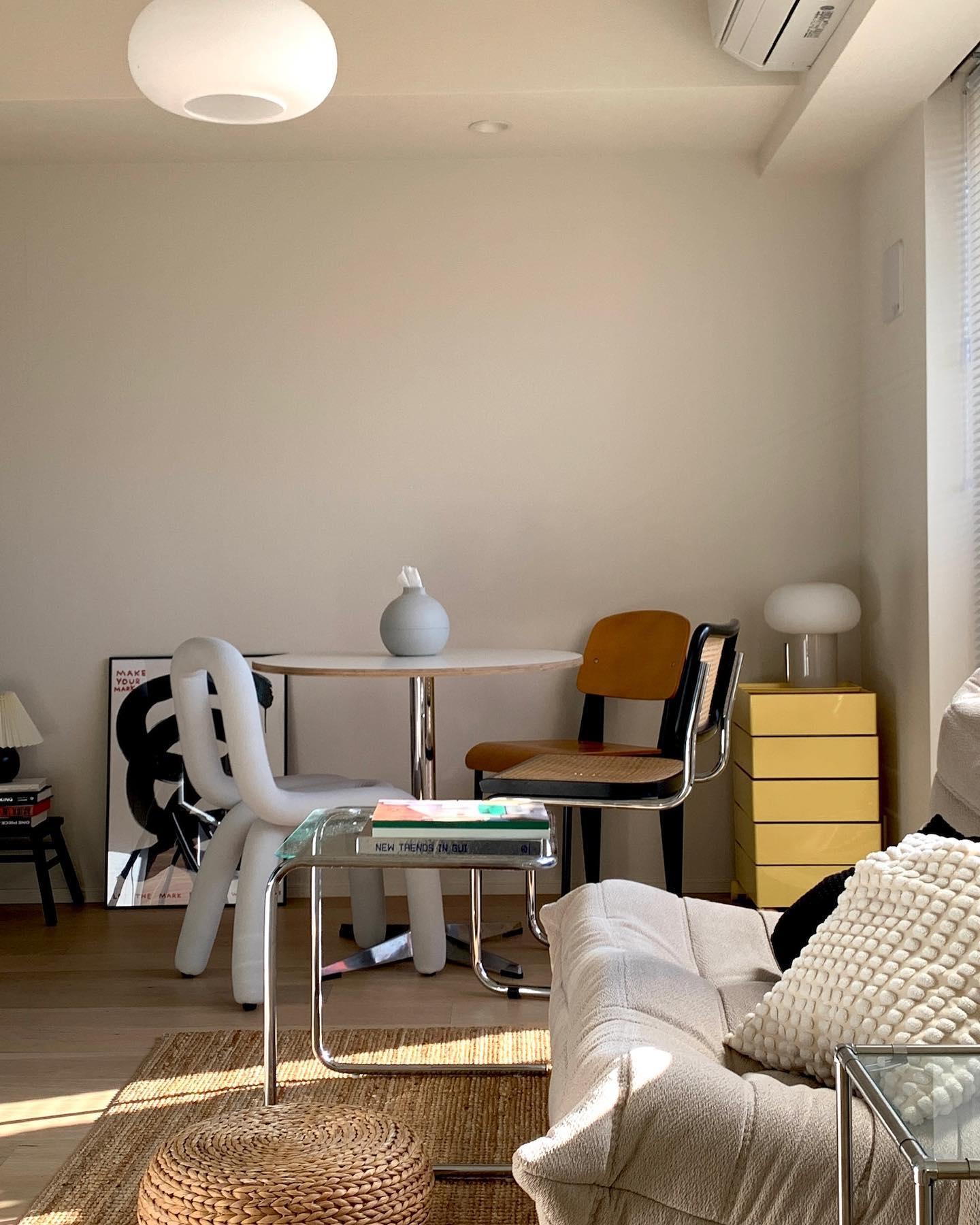 Roomnhome セントラルラウンドテーブル スチールフレーム - MIRUMU