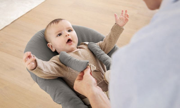Nomi Newborn Set, Reversible, White and Gray Sand