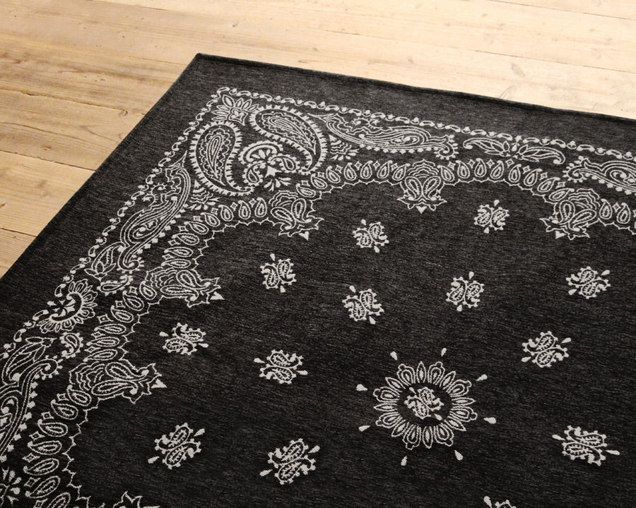 Paisley Bandana Rug Black 180×180cm