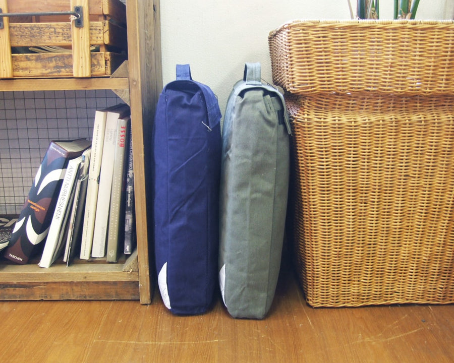 BLOCK CUSHION