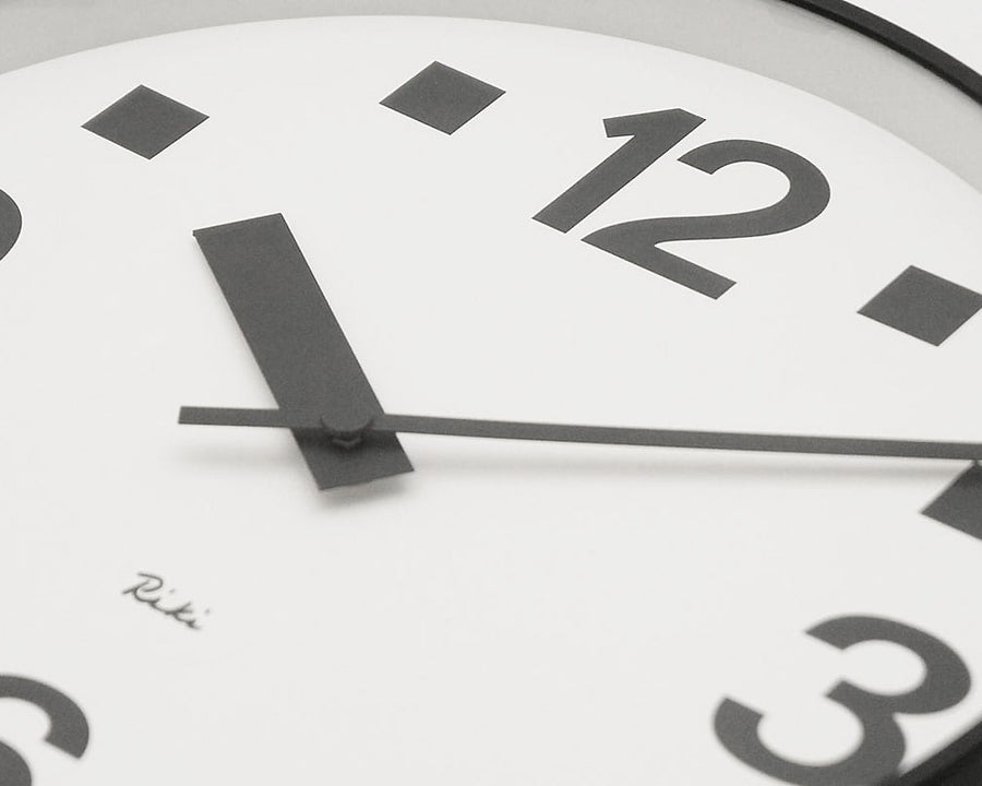RIKI PUBLIC CLOCK