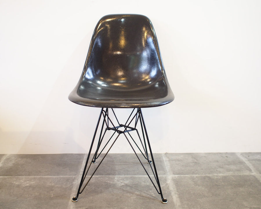 Eames side shell chair チャコール