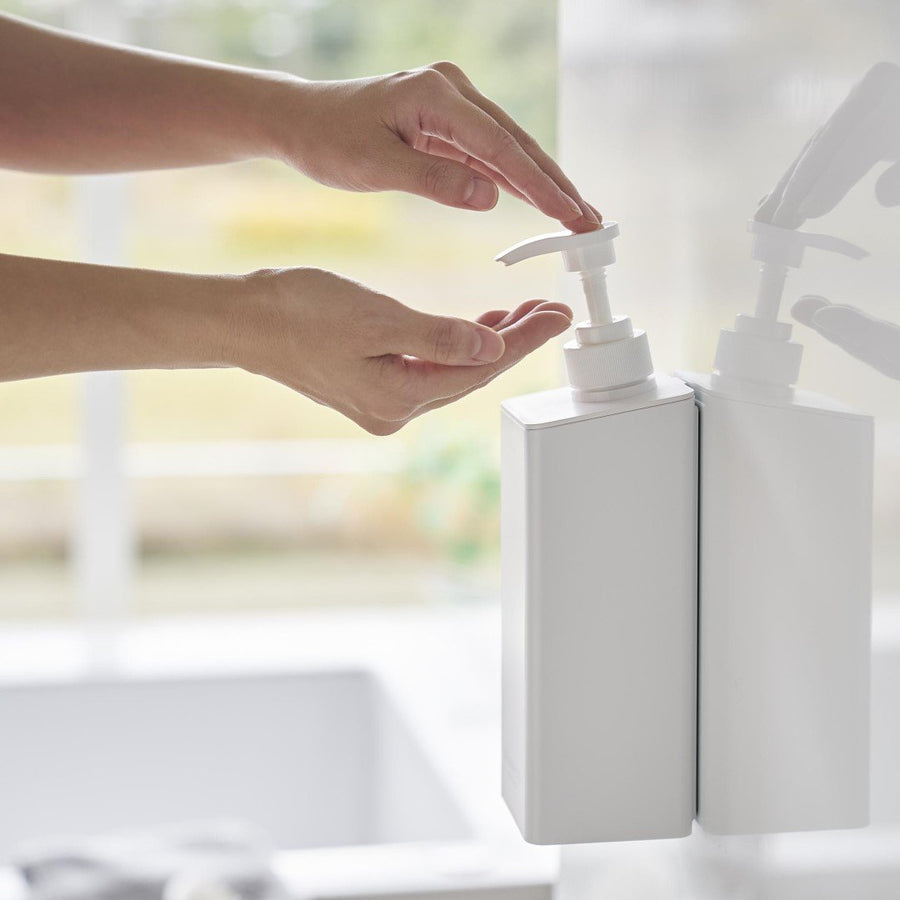 tower たっぷり洗剤が出るマグネットディスペンサー コンディショナー