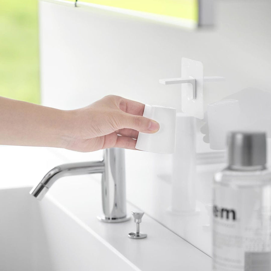 Tower Film Hook Magnetic Mouthwash Tumbler