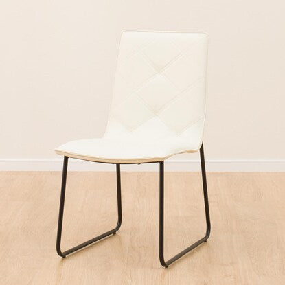 Dining chair that is resistant to scratches and dirt (Tennel KD N-Shield WH)