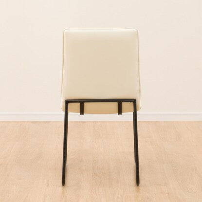 Dining chair that is resistant to scratches and dirt (Tennel KD N-Shield WH)