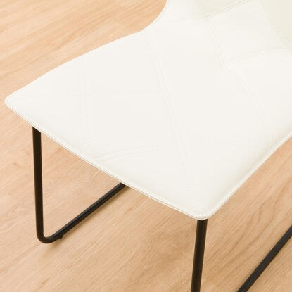 Dining chair that is resistant to scratches and dirt (Tennel KD N-Shield WH)