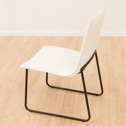 Dining chair that is resistant to scratches and dirt (Tennel KD N-Shield WH)