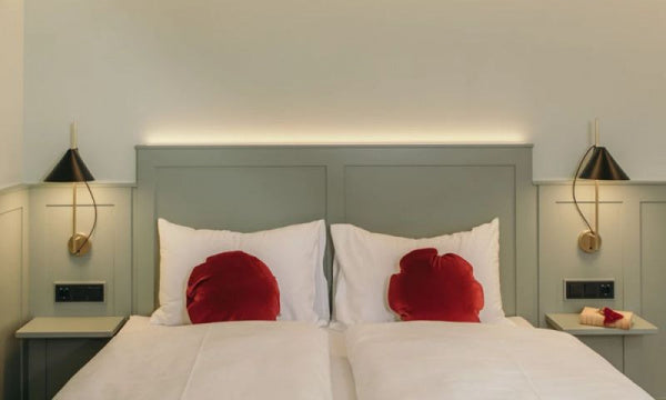 Yuh Wall Brass LED 27K Black