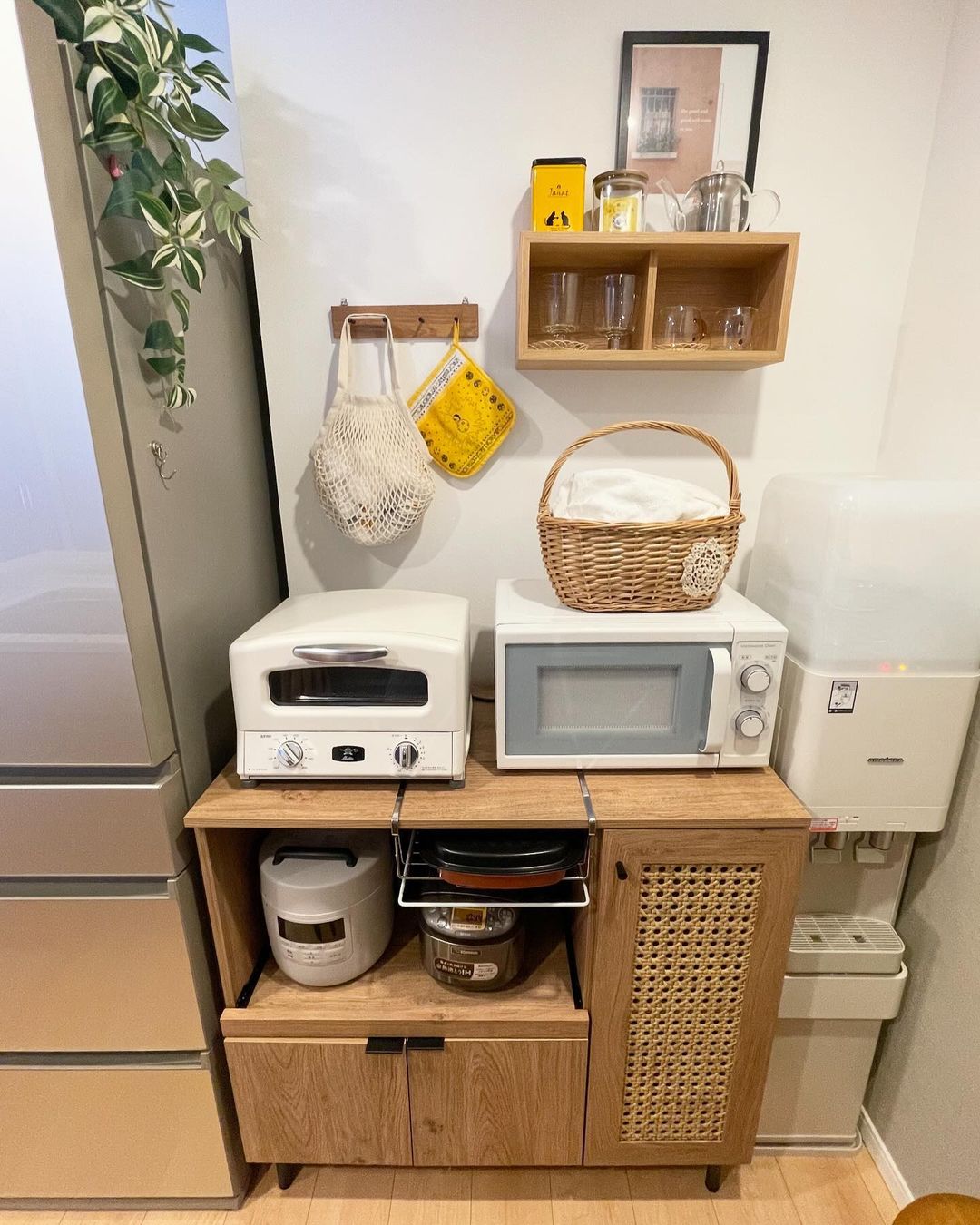 ラタン調 LOWYA（ロウヤ）キッチンカウンター キャビネット 食器棚