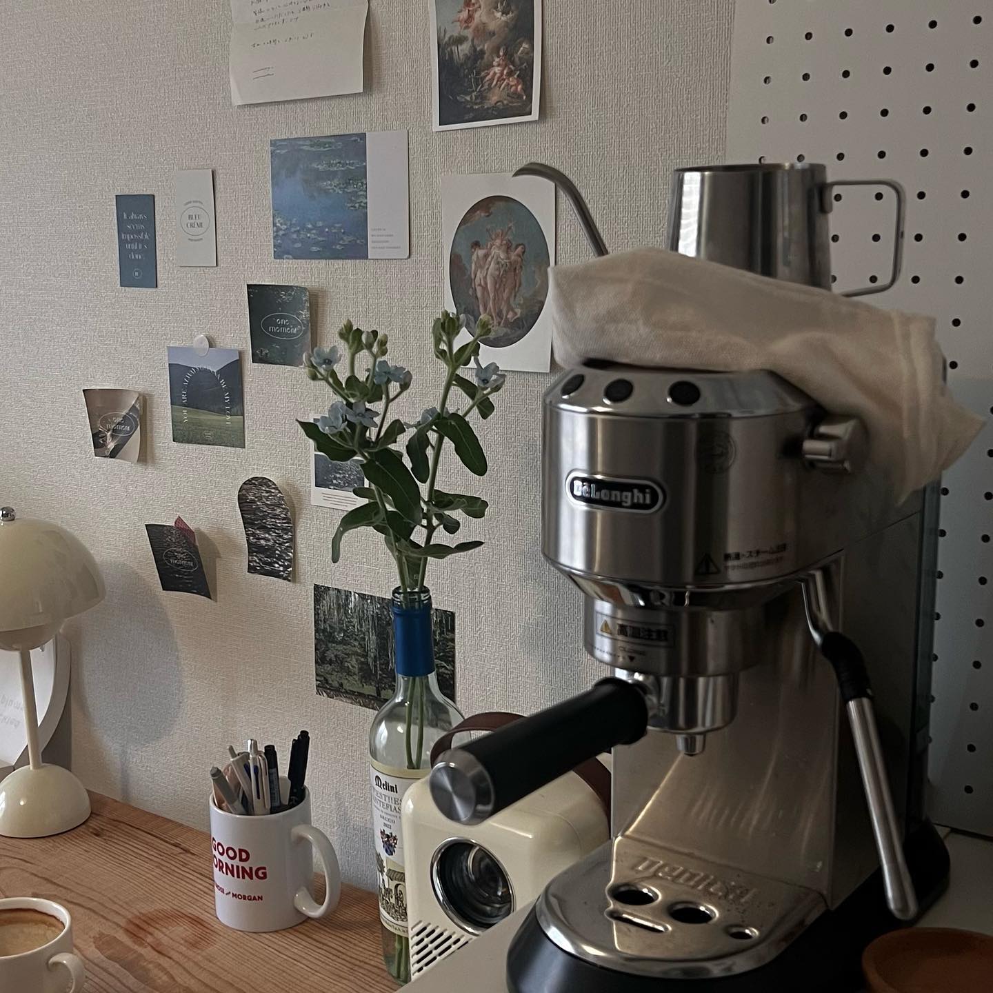 デロンギDe'Longhi EC885J-M エスプレッソマシン　メタルシルバー デロンギ EC885J-M デディカ アルテ エスプレッソ・カプチーノ