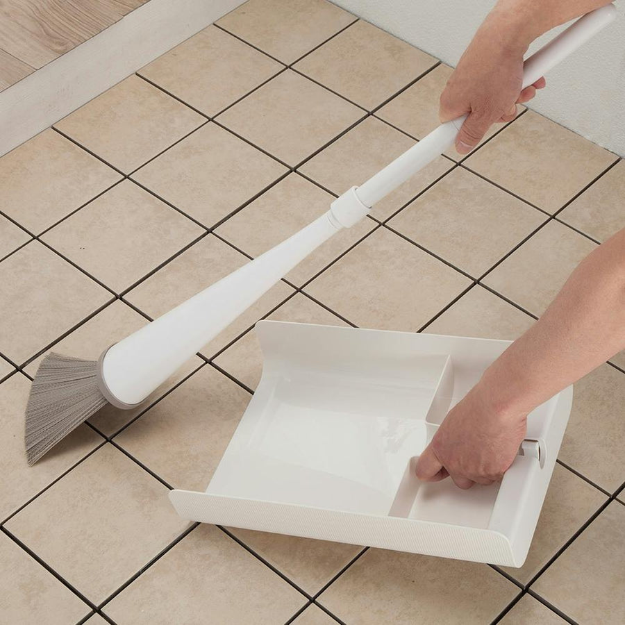 Standing Dustpan, White