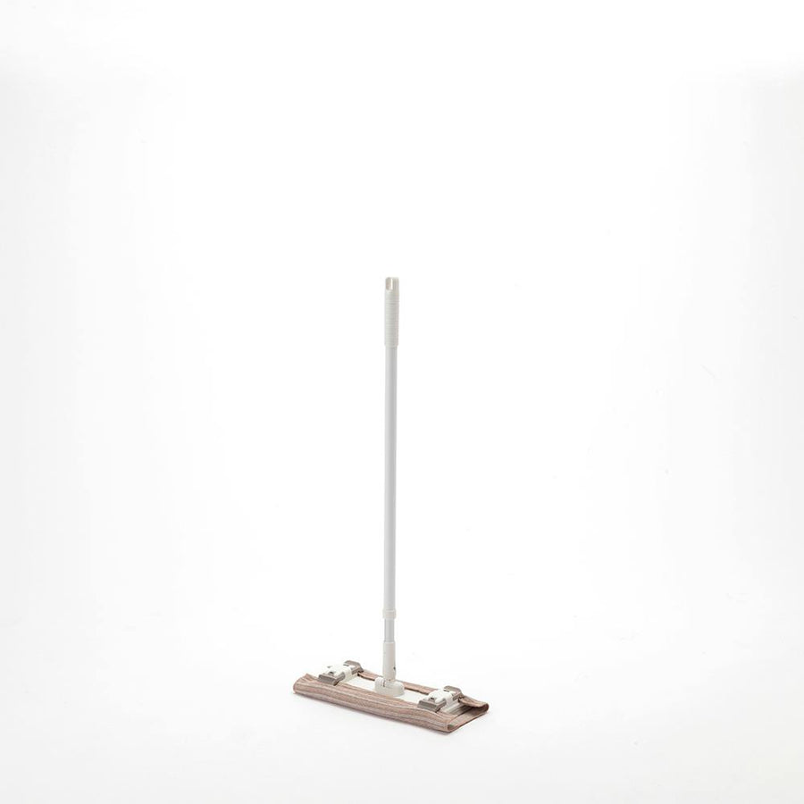 A floor wiper that can be used for mopping