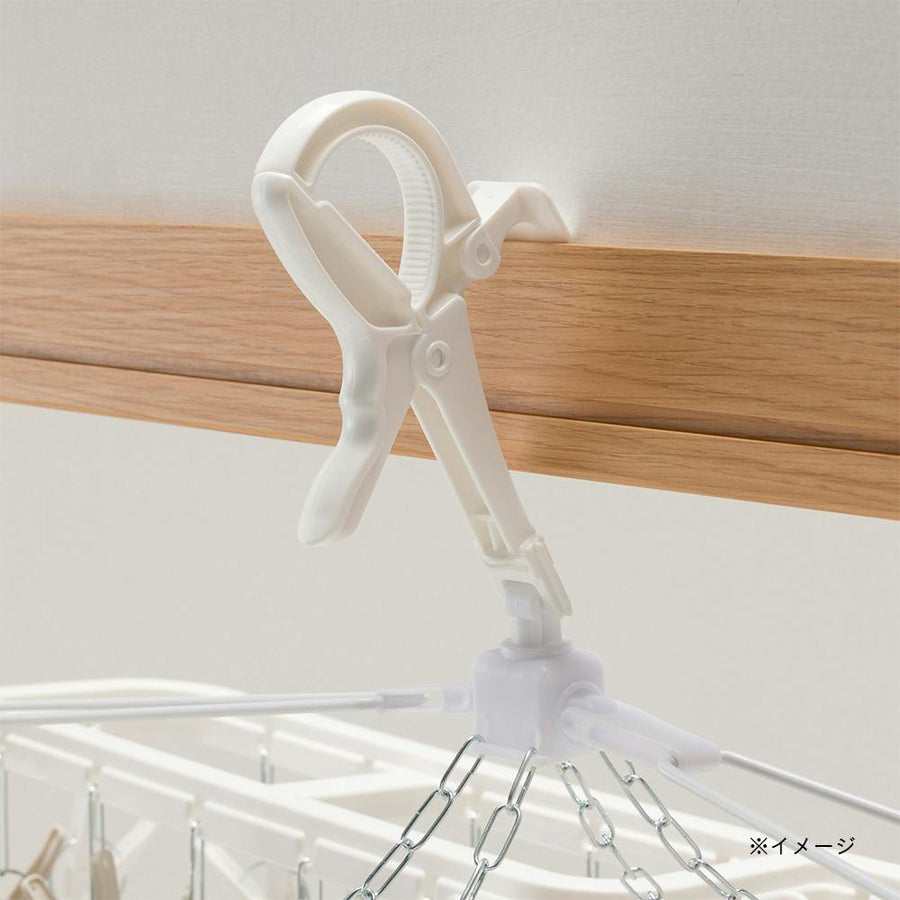 Low pole compatible laundry hanger that won't tilt when drying, 50 pins