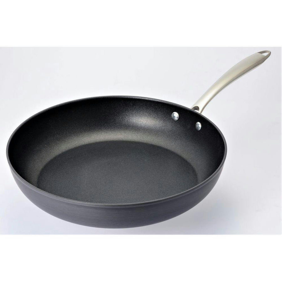 Non-stick large frying pan 32cm