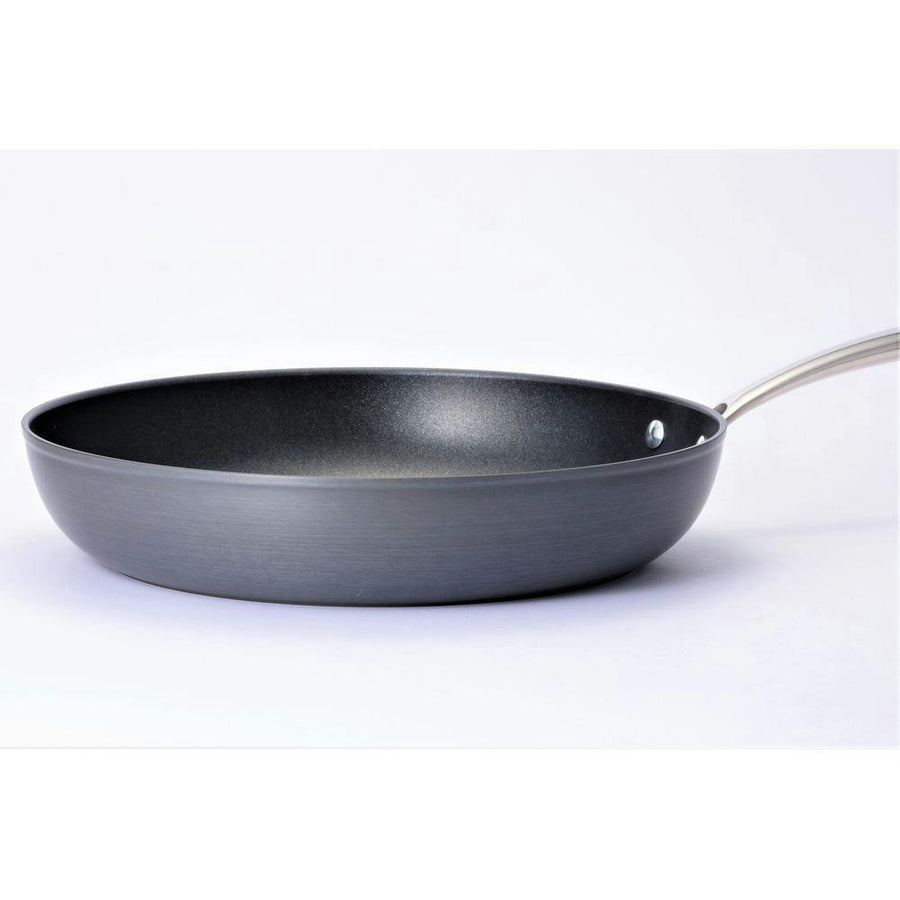 Non-stick large frying pan 32cm