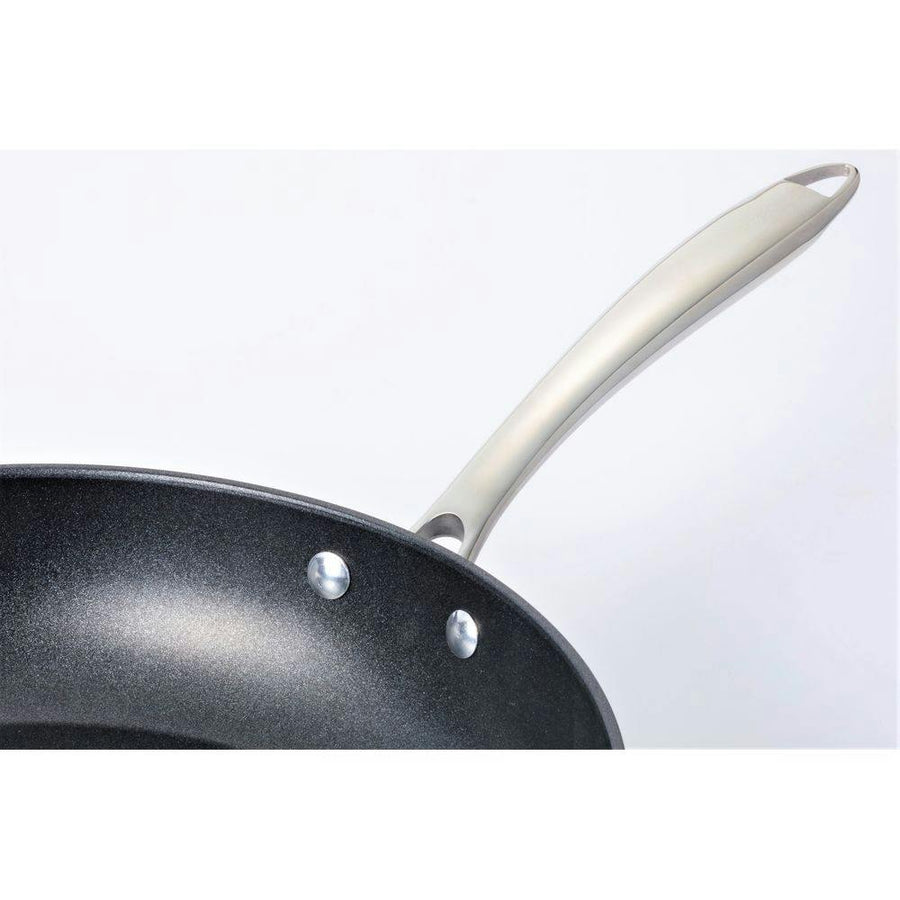 Non-stick large frying pan 32cm