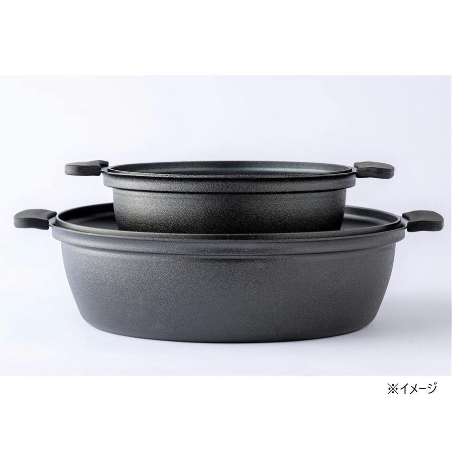 Clay pot style tabletop pot 18cm black