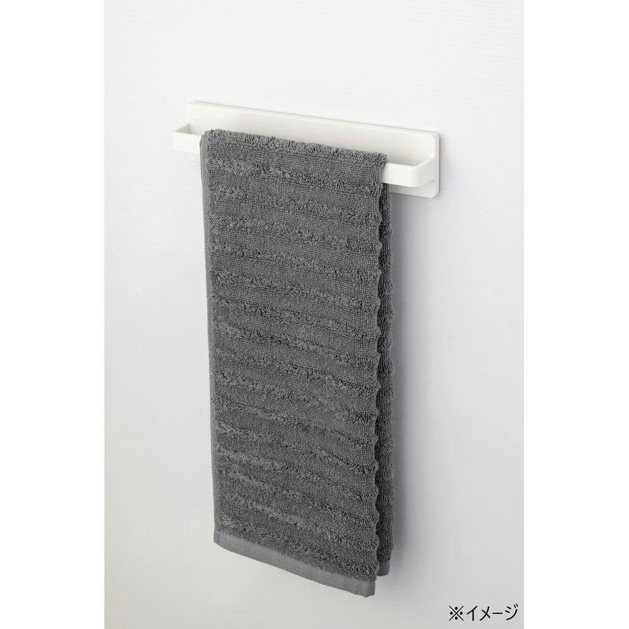 Floating storage towel hanger, suction type