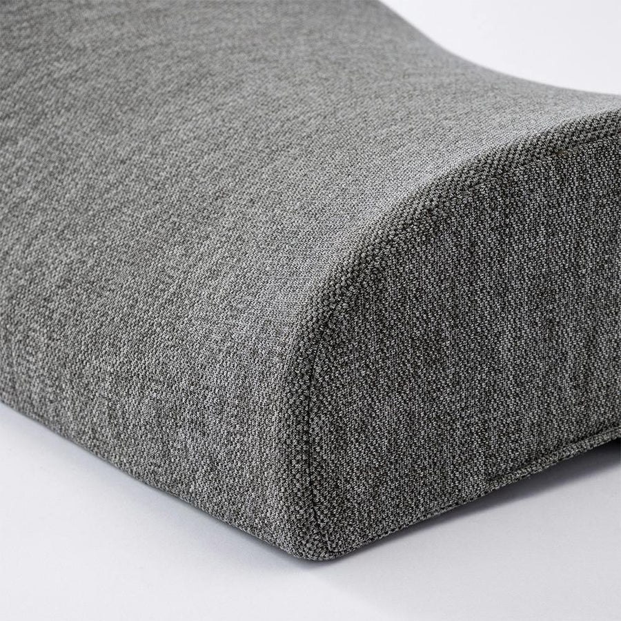 Cushion to relieve strain on the lower back and back (Grey)