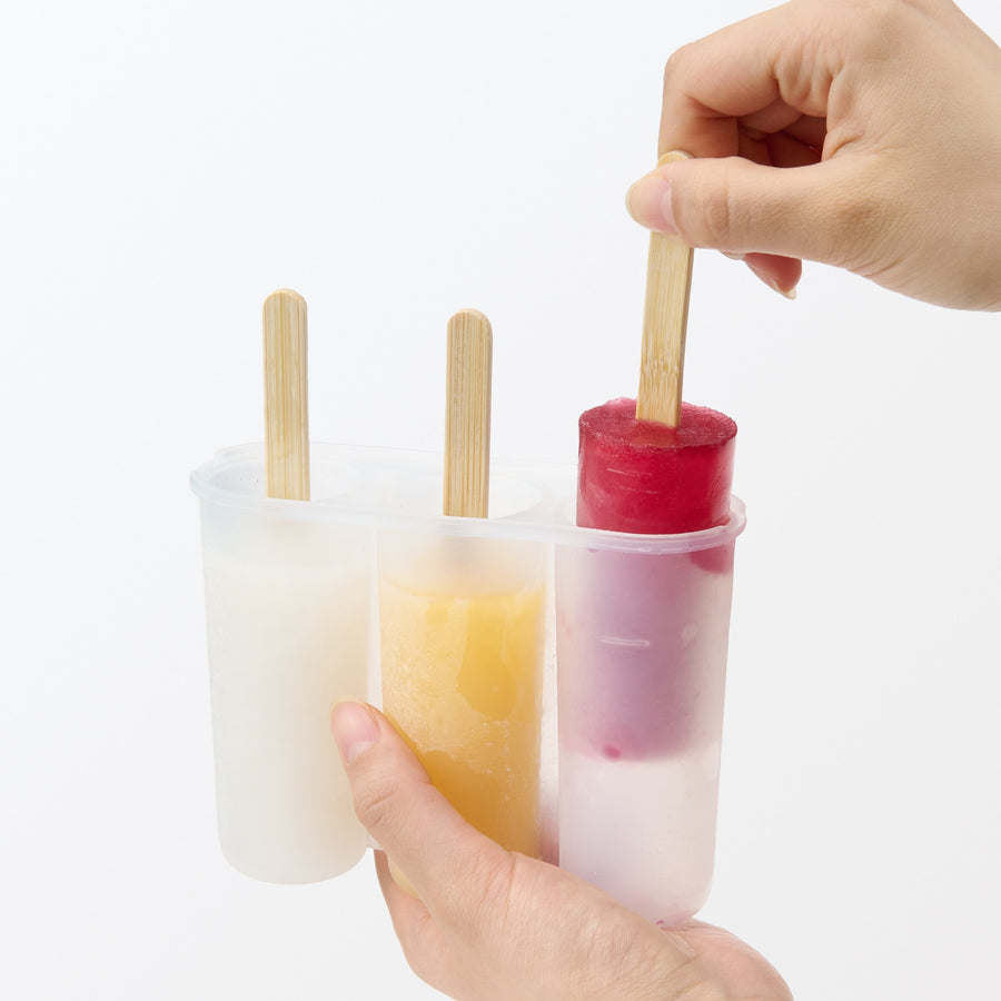 Silicone ice maker that can also make ice bars