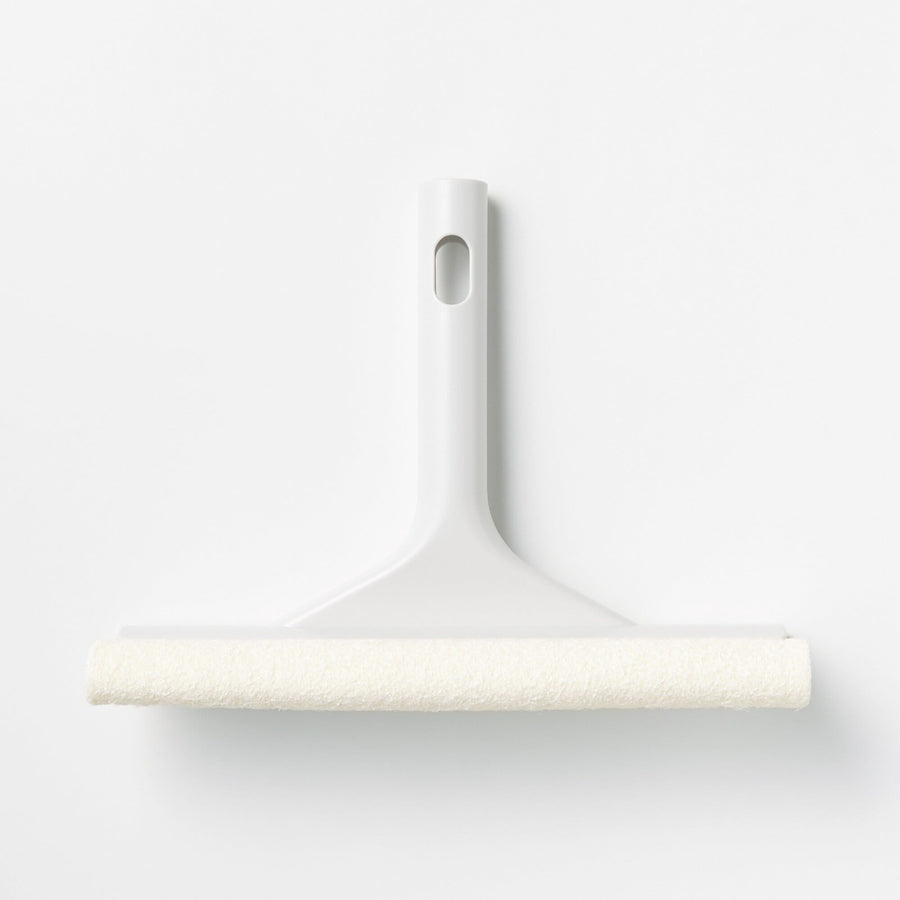 Squeegee with replaceable head