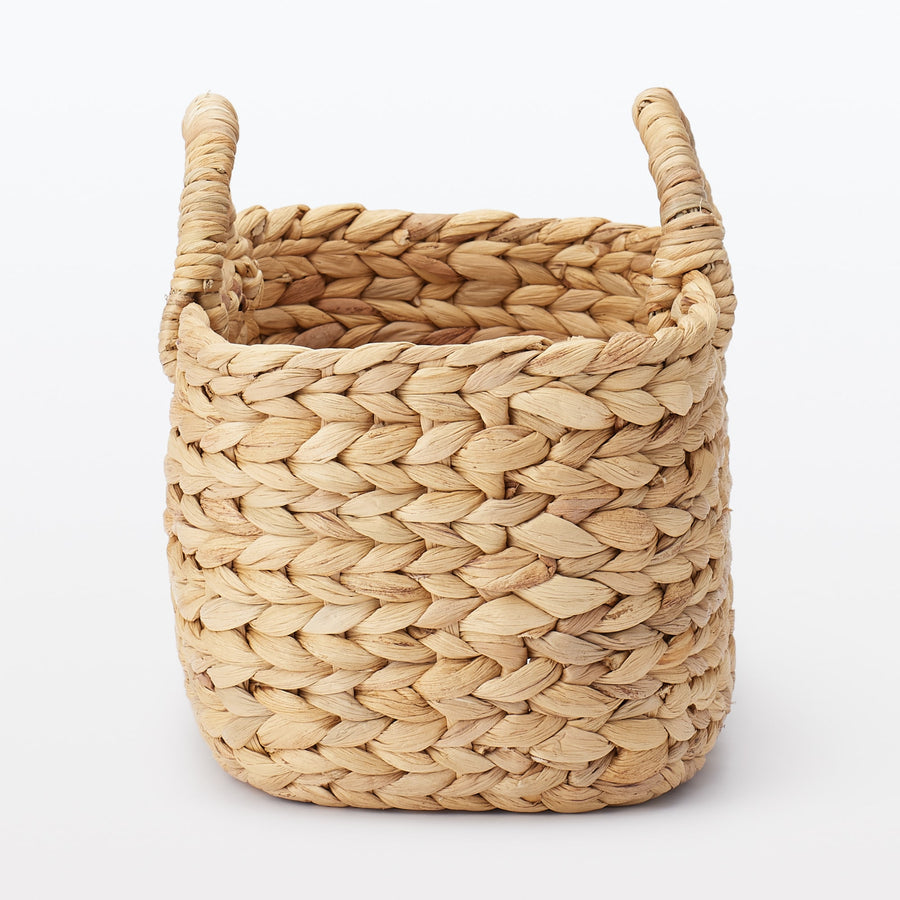 Water hyacinth small oval basket with handle