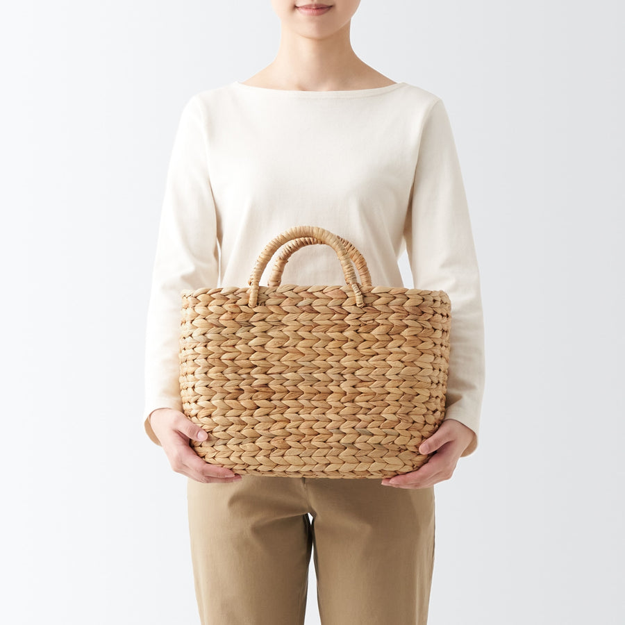 Water hyacinth large oval basket with handle