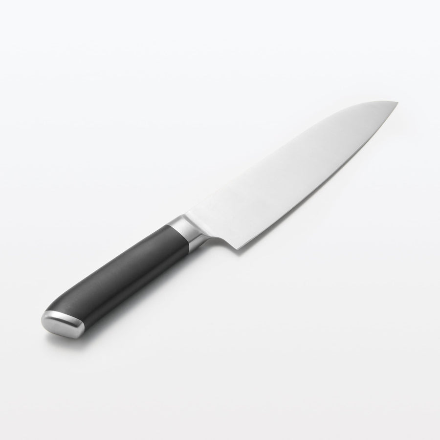 Santoku knife that is easy to hold and cut with