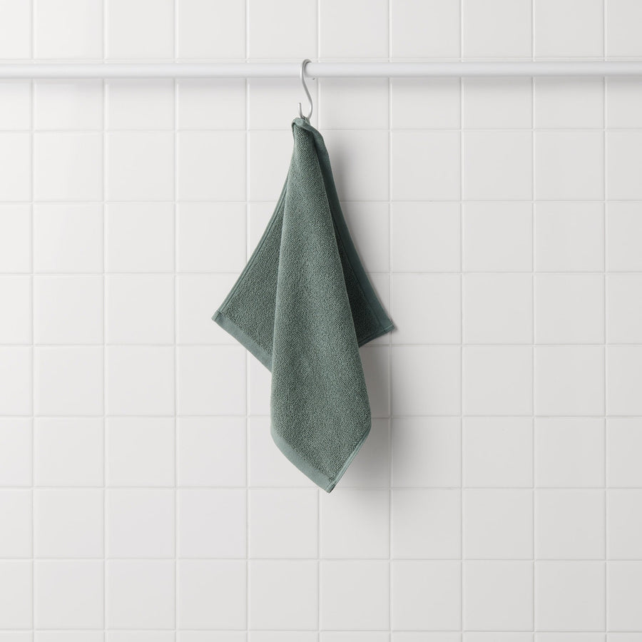 Fluffy pile hand towel with loop