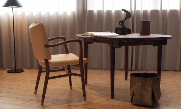 Monarch Chair VLA61 Mahogany Oil Finish Leather SIF90