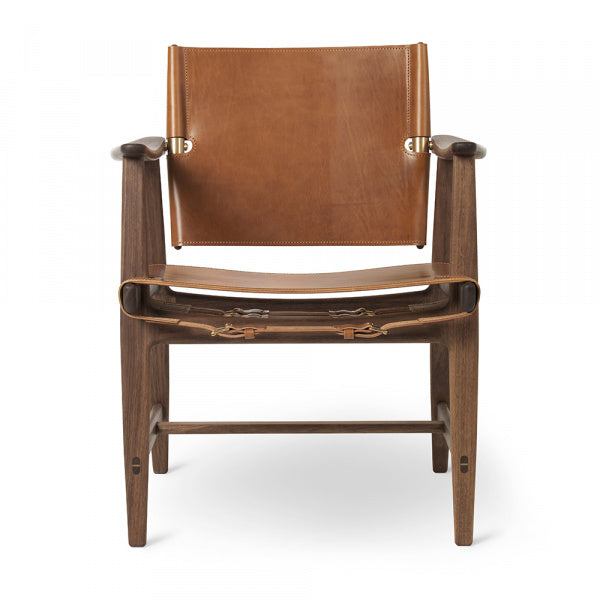 BM1106 Huntsman Chair, Walnut with Oil Finish and Cognac Brass